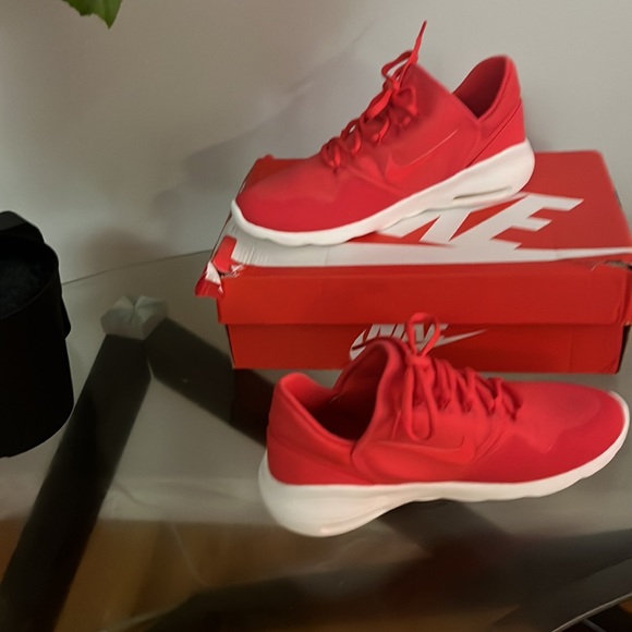 COPY - This shoes are new with your box they are so comfortable . - Picture 2 of 5